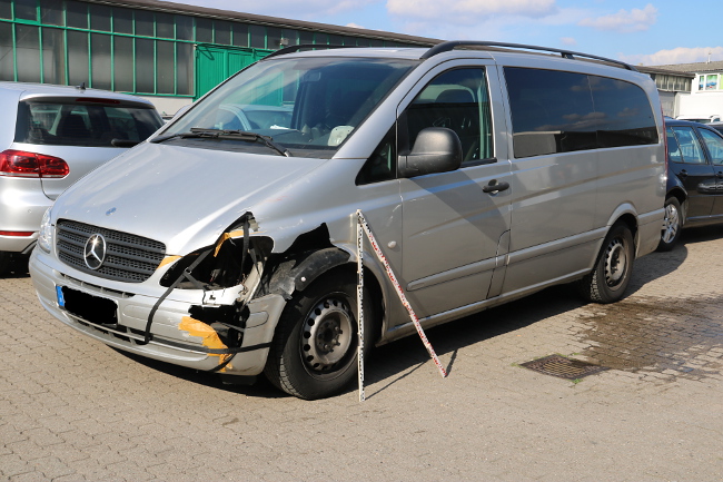 kleinbus-schaden